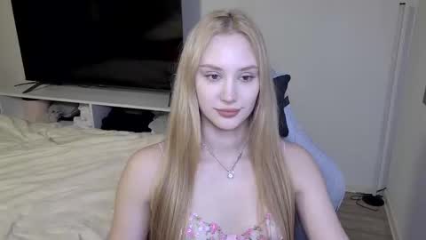 LaylaPretty001 online show from March 2, 2026, 7:15 am