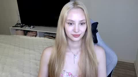 Snapshot of laylapretty001 chatting on June 27, 2026, 4:50 am LaylaPretty001 online show from June 27, 2026, 4:50 am