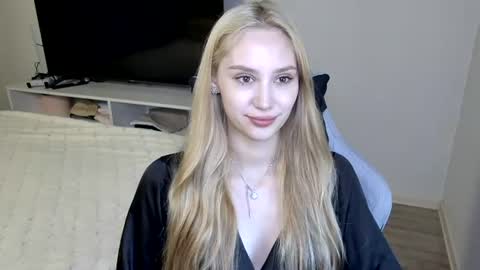Snapshot of laylapretty001 chatting on July 7, 2026, 4:15 am LaylaPretty001 online show from July 7, 2026, 4:15 am