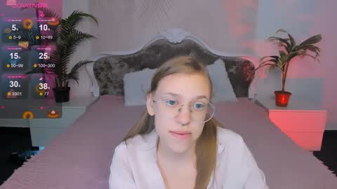 Snapshot of layriantavee chatting on December 17, 2024, 7:18 am layriantavee online show from December 17, 2024, 7:18 am