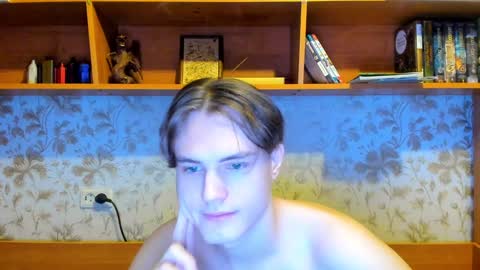 Snapshot of lazaret1k chatting on December 11, 2024, 7:57 pm Vladi online show from December 11, 2024, 7:57 pm