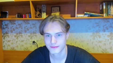 Snapshot of lazaret1k chatting on December 21, 2024, 6:09 am Vladi online show from December 21, 2024, 6:09 am