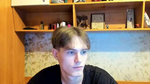 Snapshot of lazaret1k chatting on February 13, 2025, 5:11 pm Vladi online show from February 13, 2025, 5:11 pm