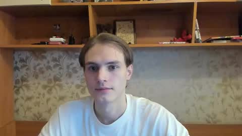 Snapshot of lazaret1k chatting on September 19, 2025, 9:43 am Vladi online show from September 19, 2025, 9:43 am