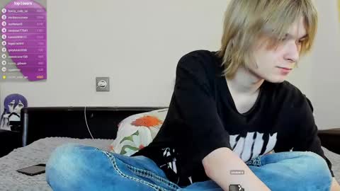 Snapshot of lazydarkknight chatting on March 1, 2025, 5:31 am Alex online show from March 1, 2025, 5:31 am