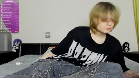 Snapshot of lazydarkknight chatting on March 4, 2025, 3:15 pm Alex online show from March 4, 2025, 3:15 pm