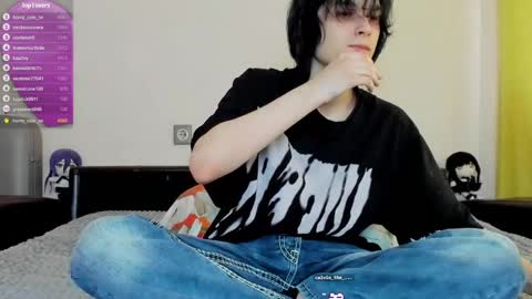 Snapshot of lazydarkknight chatting on March 6, 2025, 10:41 am Alex online show from March 6, 2025, 10:41 am