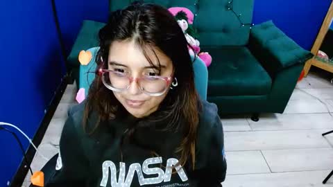 lcherryblossoml online show from October 2, 2025, 2:29 am