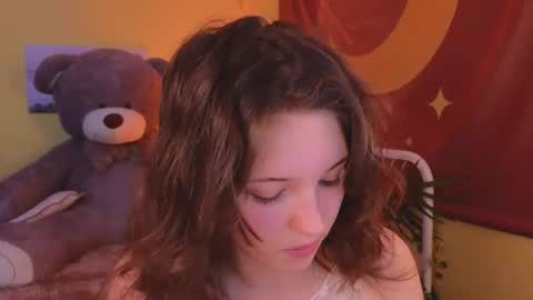 Snapshot of lea_belle_ chatting on March 1, 2025, 4:44 pm Lea online show from March 1, 2025, 4:44 pm