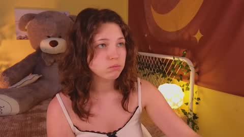 Snapshot of lea_belle_ chatting on March 2, 2025, 7:45 pm Lea online show from March 2, 2025, 7:45 pm