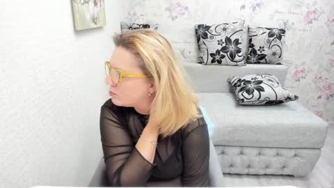 Snapshot of lea_fruit chatting on January 21, 2025, 7:17 pm Lea online show from January 21, 2025, 7:17 pm