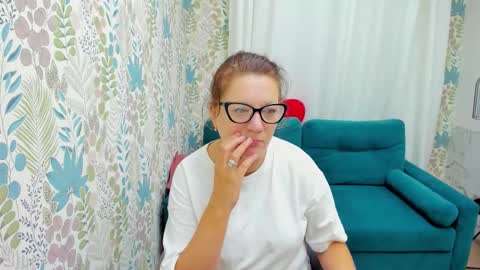 Snapshot of lea_fruit chatting on September 21, 2025, 5:09 am Lea online show from September 21, 2025, 5:09 am