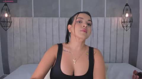 Snapshot of lea_gray chatting on February 9, 2025, 6:58 pm online show from February 9, 2025, 6:58 pm