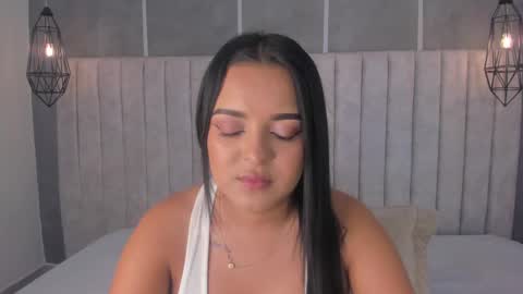 Snapshot of lea_gray chatting on February 20, 2025, 7:08 pm online show from February 20, 2025, 7:08 pm