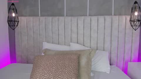 Snapshot of lea_gray chatting on December 19, 2025, 6:59 pm online show from December 19, 2025, 6:59 pm