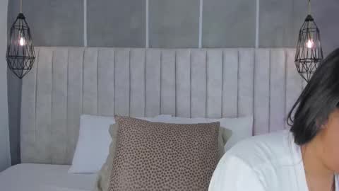 Snapshot of lea_gray chatting on January 6, 2026, 6:11 pm online show from January 6, 2026, 6:11 pm