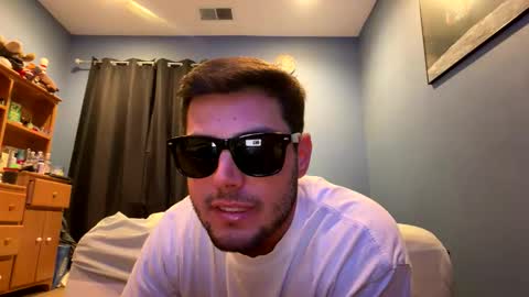 Snapshot of leaderzac chatting on May 26, 2026, 2:40 am leaderzac online show from May 26, 2026, 2:40 am