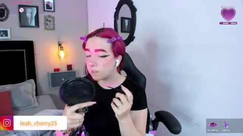 Leah online show from May 8, 2026, 11:43 pm