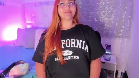 Leah  online show from November 14, 2025, 3:16 am