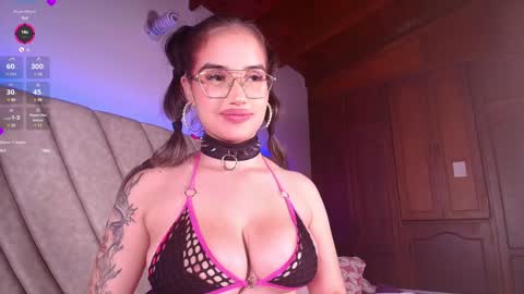 Snapshot of leahprada_ chatting on January 9, 2025, 11:56 pm Instagram Leahprada online show from January 9, 2025, 11:56 pm