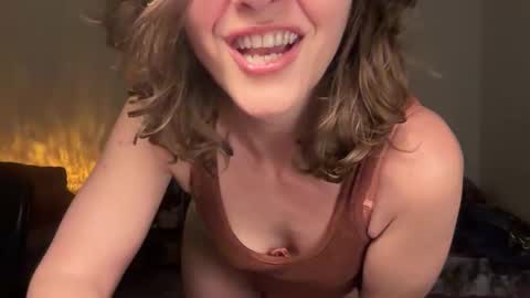 Leah Sparkles online show from April 17, 2026, 3:42 am