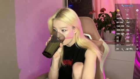 Snapshot of leanchika chatting on February 28, 2025, 12:09 pm Lean online show from February 28, 2025, 12:09 pm