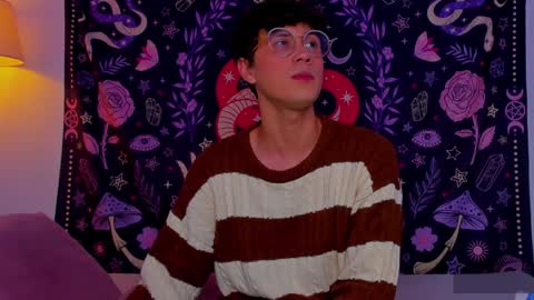 leaneseb online show from December 11, 2024, 12:12 pm