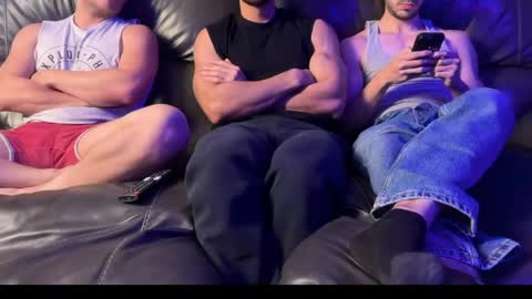 leanfindom8 online show from April 16, 2026, 3:29 am