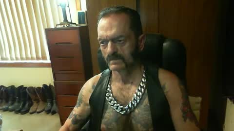 leathergreaser online show from December 30, 2024, 10:45 pm