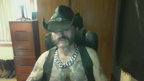 Snapshot of leathergreaser chatting on February 3, 2026, 6:40 am leathergreaser online show from February 3, 2026, 6:40 am