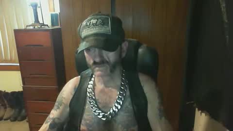 Snapshot of leathergreaser chatting on February 7, 2026, 7:45 am leathergreaser online show from February 7, 2026, 7:45 am