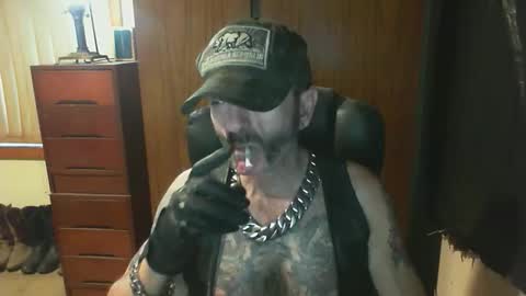 Snapshot of leathergreaser chatting on February 8, 2026, 7:45 am leathergreaser online show from February 8, 2026, 7:45 am