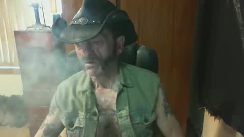 Snapshot of leathergreaser chatting on February 9, 2026, 8:24 pm leathergreaser online show from February 9, 2026, 8:24 pm