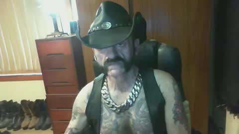 Snapshot of leathergreaser chatting on February 22, 2026, 8:40 pm leathergreaser online show from February 22, 2026, 8:40 pm