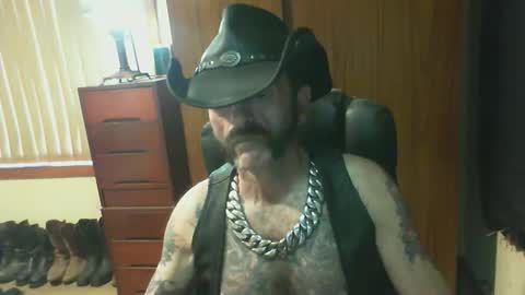 Snapshot of leathergreaser chatting on February 24, 2026, 9:02 pm leathergreaser online show from February 24, 2026, 9:02 pm