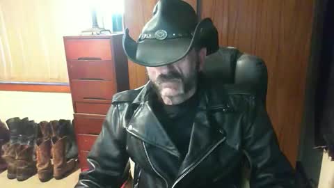 leathergreaser online show from May 9, 2026, 7:13 am
