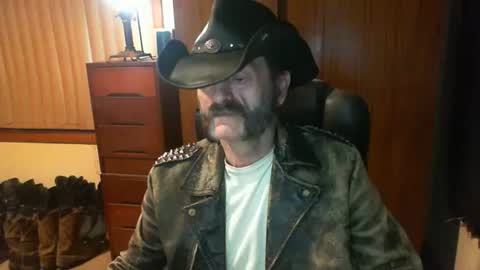 leathergreaser online show from June 13, 2026, 8:40 pm