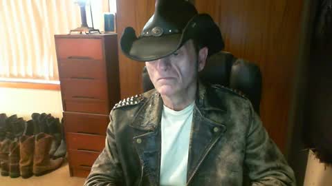 leathergreaser online show from July 9, 2026, 6:06 am