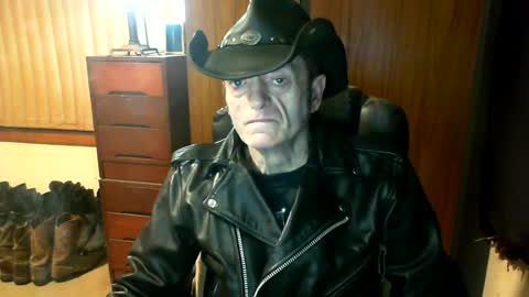 leathergreaser online show from July 9, 2026, 8:02 pm