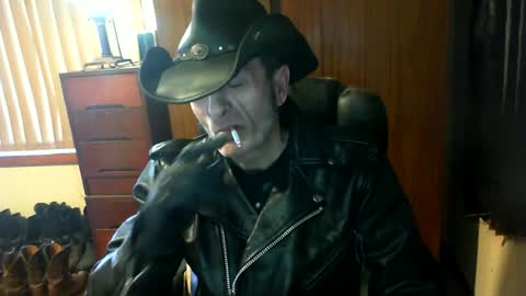 leathergreaser online show from July 14, 2026, 12:57 am