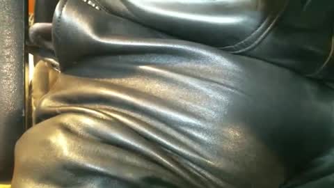 Leathermotocross online show from February 10, 2026, 3:49 pm