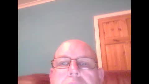 Snapshot of leatherpants68 chatting on September 25, 2025, 8:34 pm leatherpants68 online show from September 25, 2025, 8:34 pm