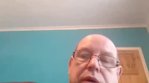 Snapshot of leatherpants68 chatting on October 15, 2025, 8:25 am leatherpants68 online show from October 15, 2025, 8:25 am