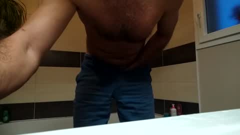 Snapshot of lebrun1985 chatting on September 10, 2025, 5:18 am lebrun1985 online show from September 10, 2025, 5:18 am