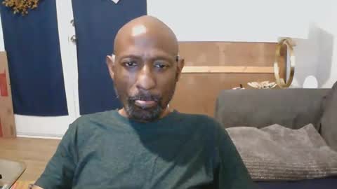 Ebony DeafGuy online show from May 18, 2026, 6:19 am