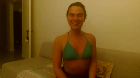 leela luna online show from June 14, 2026, 4:25 am