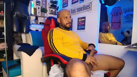 leenar_key online show from February 26, 2026, 2:05 pm