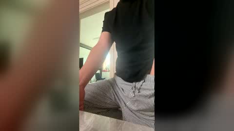 leesoung0824 online show from April 18, 2026, 1:20 am