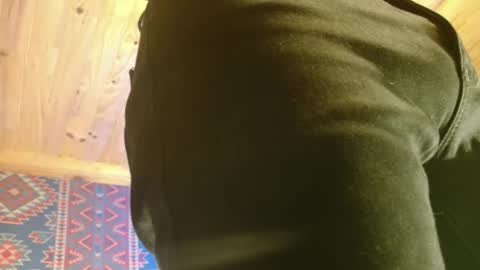 Snapshot of lefrancais33000 chatting on November 28, 2025, 4:53 pm Dliciousman online show from November 28, 2025, 4:53 pm