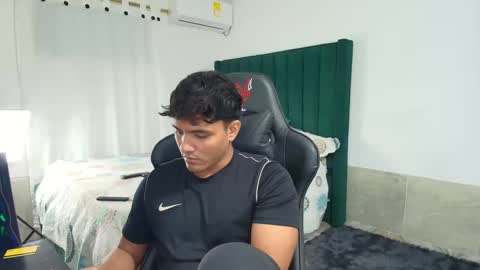 Snapshot of lei_77 chatting on September 28, 2025, 12:16 am Lei online show from September 28, 2025, 12:16 am